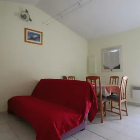 Ferienhaus Holiday Home In A Dead End Near The Island Of Oleron Bourcefranc